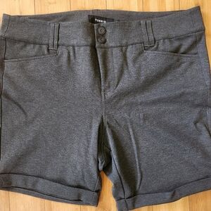 Torrid Sz 20 Grey Stretch Shorts EUC